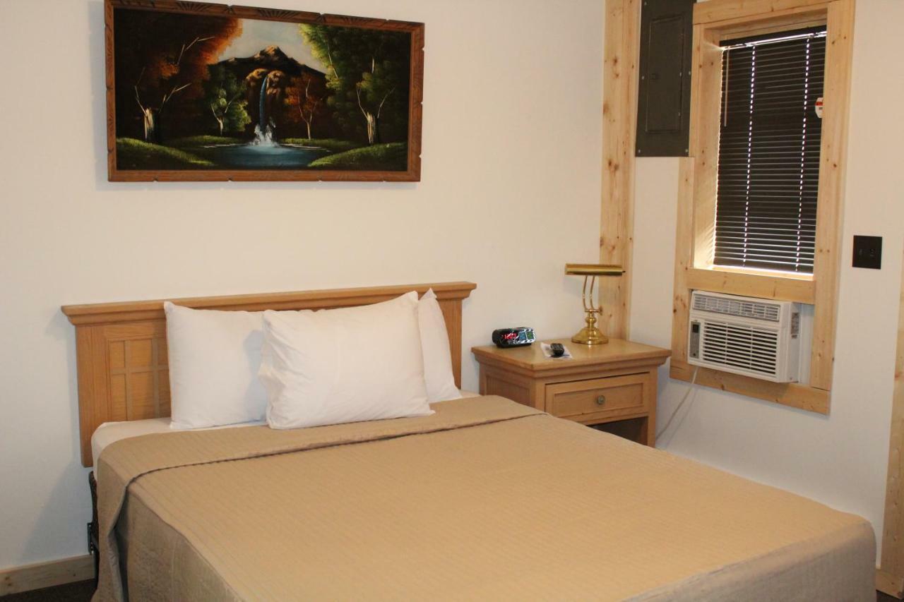 Motel Trail's End Downtown 2*